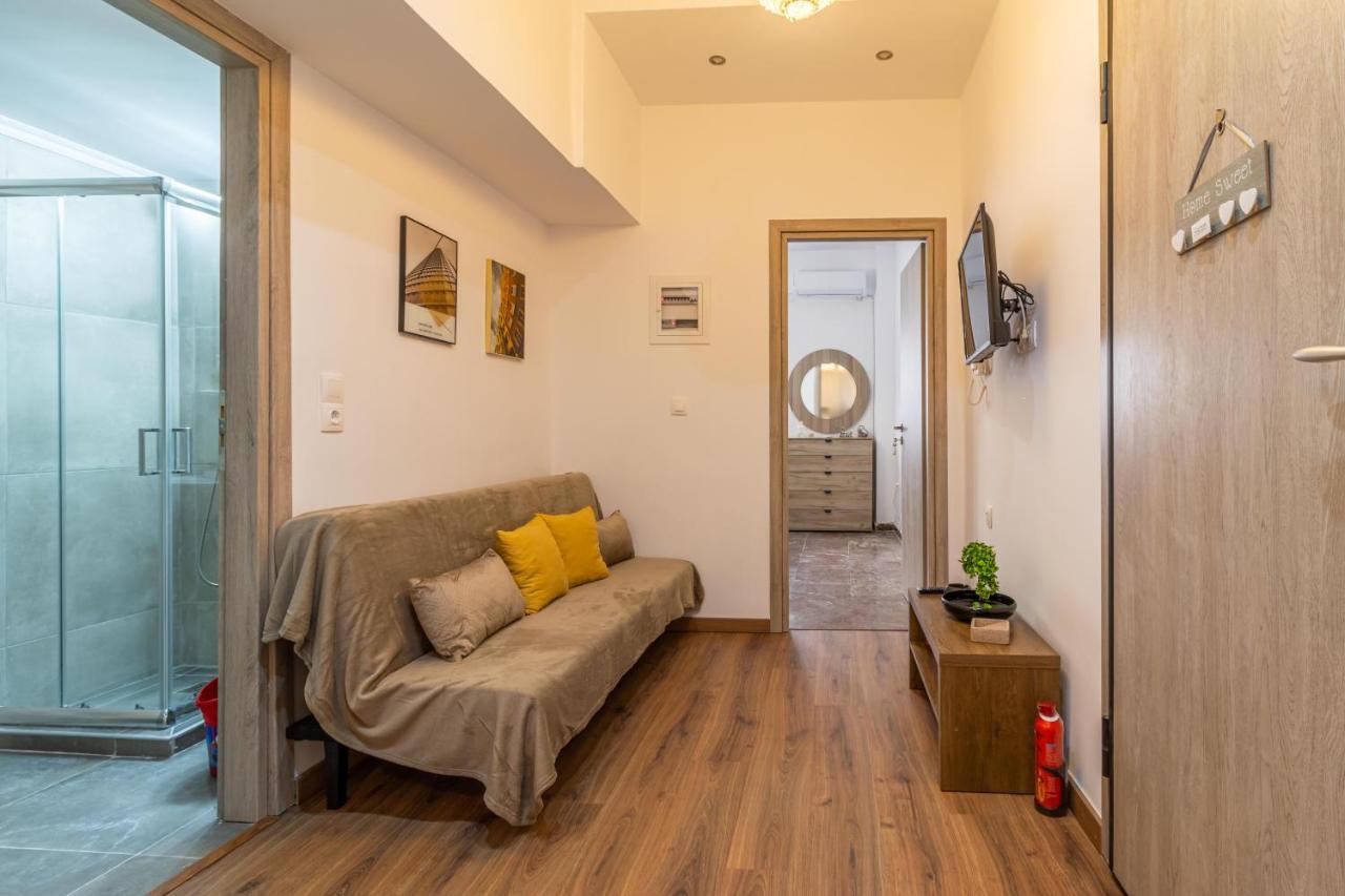 Korinthos Downtown Apartment Esterno foto