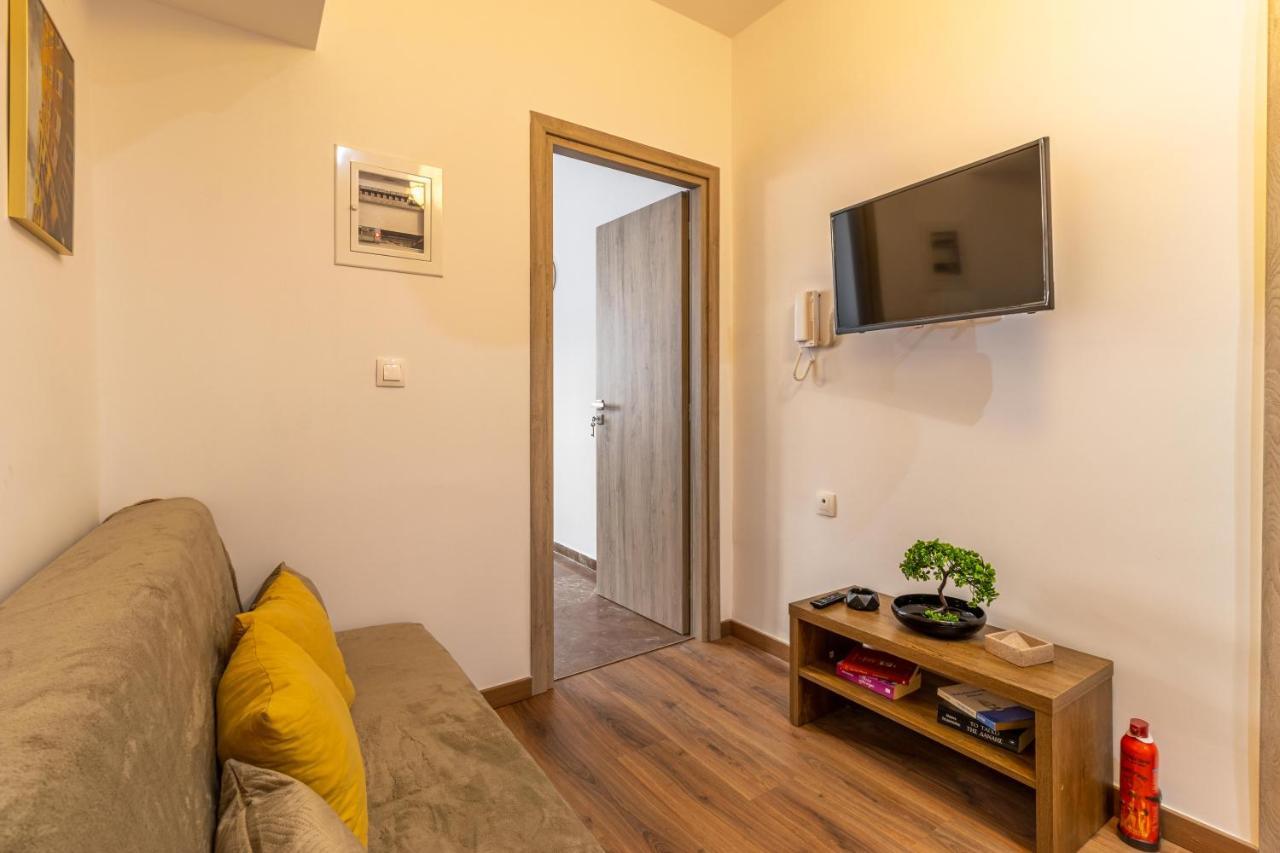 Korinthos Downtown Apartment Esterno foto