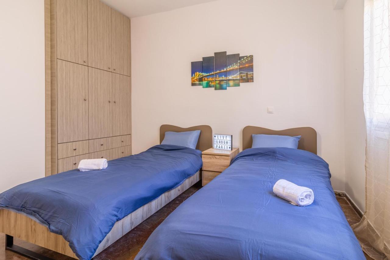 Korinthos Downtown Apartment Esterno foto